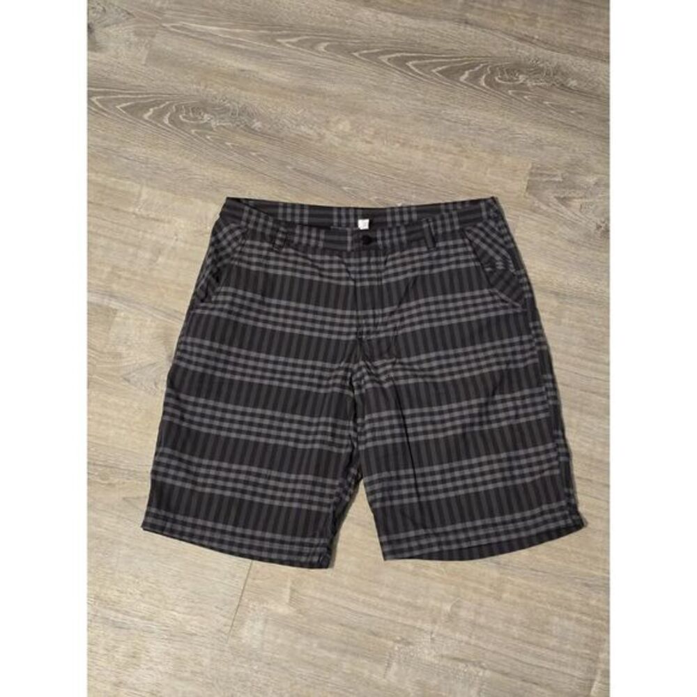 Lululemon Men's Gray Black Plaid Check Shorts Size‎ 38